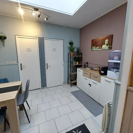 Alojamento de Acomodação e Pequeno-almoço D'hote Avec D'autre Voyageur