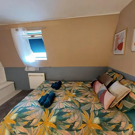 Alojamento de Acomodação e Pequeno-almoço D'hote Avec D'autre Voyageur Croix