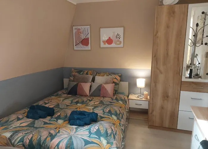 B&B D'hote Avec D'autre Voyageur *